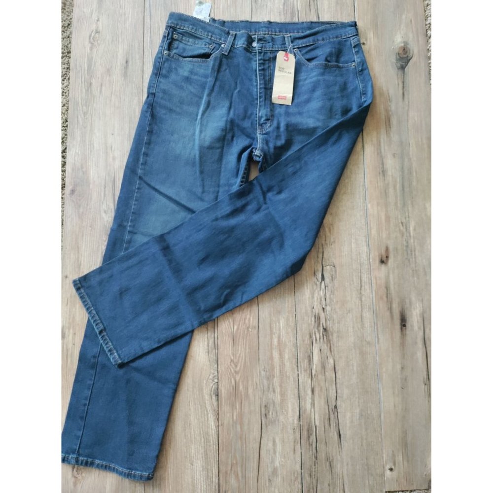 Men's Levi's 505 Regular Fit Jeans size 38 x 30 New with Tags